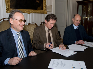 EURAC, Freie Universität Bozen und Universität Innsbruck unterzeichnen Rahmenabkommen