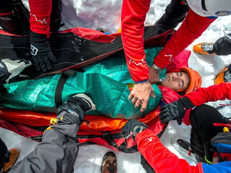 Avalanche Victims: When can rewarming lead to survival?